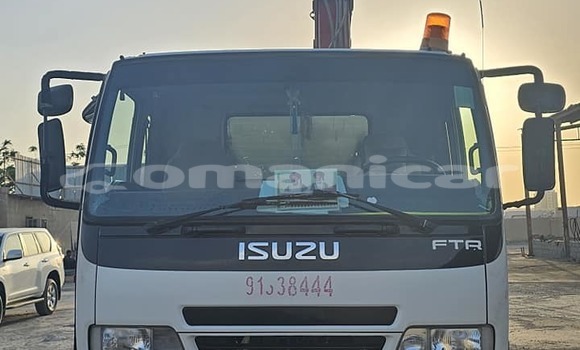 Buy Used Isuzu FTR 850 White Truck in al–Masna'ah in al-Batinah Buy Used Isuzu FTR 850 White Truck in al–Masna'ah in al-Batinah