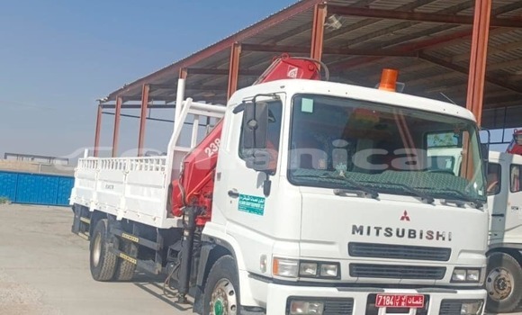 Buy Used Mitsubishi L400 White Truck in al–Mudaybi in ash-Sharqiyah