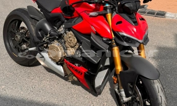 Buy Used Ducati Streetfighter Red Bike in Muscat in Masqat Buy Used Ducati Streetfighter Red Bike in Muscat in Masqat