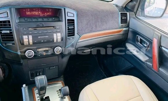 Buy Used Mitsubishi Carisma Other Car in Masqat in Masqat