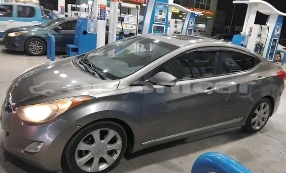 Buy Used BMW 8-Series Silver Car in Masqat in Masqat Buy Used BMW 8-Series Silver Car in Masqat in Masqat