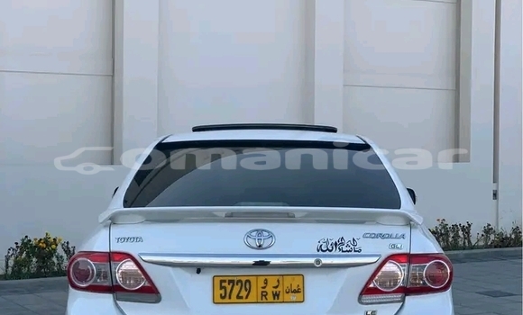 Buy Used Toyota Corolla White Car in Suhar in al-Batinah Buy Used Toyota Corolla White Car in Suhar in al-Batinah