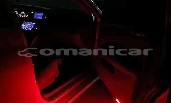 Buy Used Toyota Avalon White Car in as–Sib in Masqat Buy Used Toyota Avalon White Car in as–Sib in Masqat