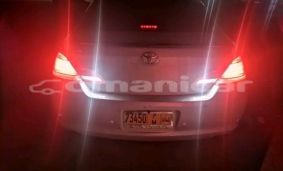 Buy Used Toyota Avalon White Car in as–Sib in Masqat Buy Used Toyota Avalon White Car in as–Sib in Masqat