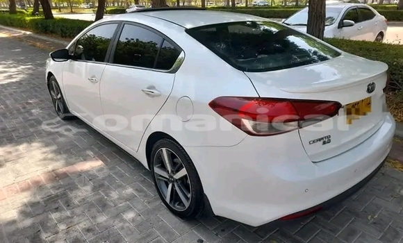 Buy Used Rolls-Royce Ghost White Car in Wadi Al Kabir in Masqat Buy Used Rolls-Royce Ghost White Car in Wadi Al Kabir in Masqat