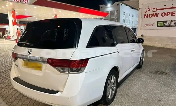 Buy Used Honda Avancier White Car in al–Buraymi in adh-Dhahirah Buy Used Honda Avancier White Car in al–Buraymi in adh-Dhahirah