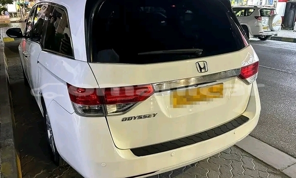 Buy Used Honda Avancier White Car in al–Buraymi in adh-Dhahirah Buy Used Honda Avancier White Car in al–Buraymi in adh-Dhahirah