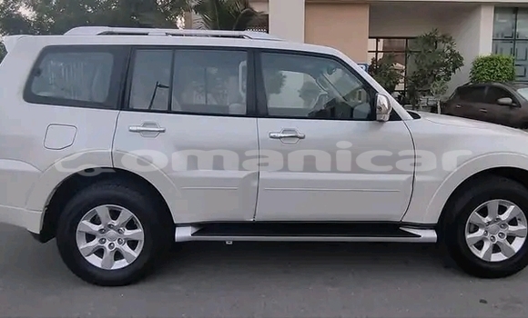 Buy Used Mitsubishi Attrage White Car in Al khuwair in al-Batinah Buy Used Mitsubishi Attrage White Car in Al khuwair in al-Batinah