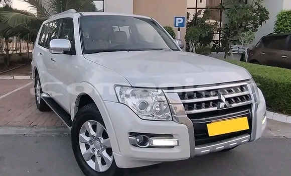 Buy Used Mitsubishi Attrage White Car in Al khuwair in al-Batinah Buy Used Mitsubishi Attrage White Car in Al khuwair in al-Batinah