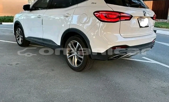 Buy Used Lexus HS White Car in 'Ibri in adh-Dhahirah Buy Used Lexus HS White Car in 'Ibri in adh-Dhahirah