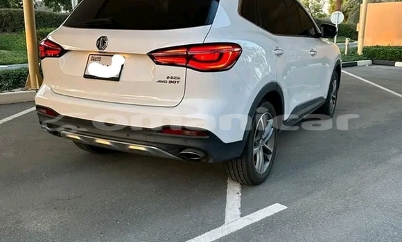 Buy Used Lexus HS White Car in 'Ibri in adh-Dhahirah Buy Used Lexus HS White Car in 'Ibri in adh-Dhahirah