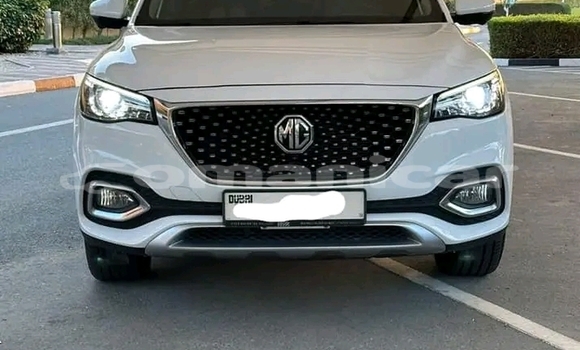 Buy Used Lexus HS White Car in 'Ibri in adh-Dhahirah Buy Used Lexus HS White Car in 'Ibri in adh-Dhahirah