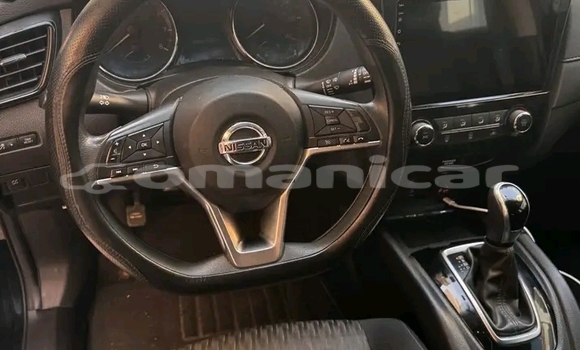Buy Used Nissan Rogue Black Car in Saham in al-Batinah Buy Used Nissan Rogue Black Car in Saham in al-Batinah