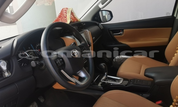 Buy Used Toyota Fortuner White Car in Suhar in al-Batinah Buy Used Toyota Fortuner White Car in Suhar in al-Batinah