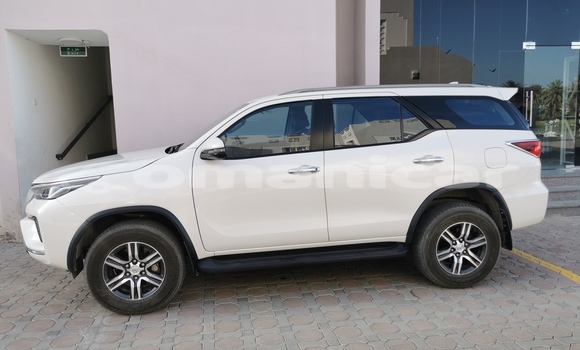 Buy Used Toyota Fortuner White Car in Suhar in al-Batinah Buy Used Toyota Fortuner White Car in Suhar in al-Batinah