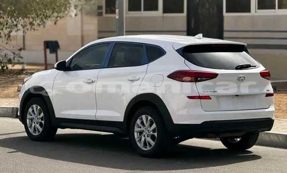 Buy Used Hyundai Tucson White Car in as–Sib in Masqat Buy Used Hyundai Tucson White Car in as–Sib in Masqat
