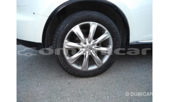 Buy Import Infiniti FX White Car in Import - Dubai in Dhufar