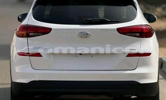 Buy Used Hyundai Tucson White Car in as–Sib in Masqat Buy Used Hyundai Tucson White Car in as–Sib in Masqat