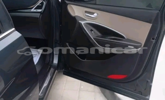 Buy Used Hyundai Santa Fe Black Car in ar–Rustaq in al-Batinah Buy Used Hyundai Santa Fe Black Car in ar–Rustaq in al-Batinah