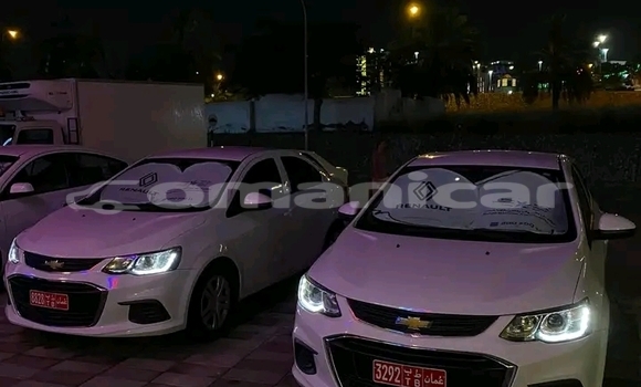 Buy Used BMW 2-Series White Car in Madinat Qabus in Masqat Buy Used BMW 2-Series White Car in Madinat Qabus in Masqat