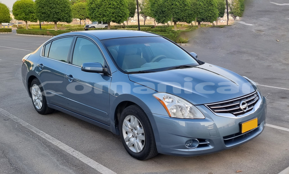 Buy Used Nissan Altima Blue Car in Bawshar in Masqat Buy Used Nissan Altima Blue Car in Bawshar in Masqat