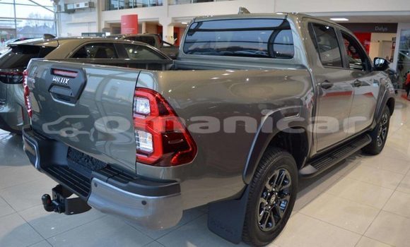Buy Import Toyota Hilux Green Car in Import - Dubai in Dhufar Buy Import Toyota Hilux Green Car in Import - Dubai in Dhufar