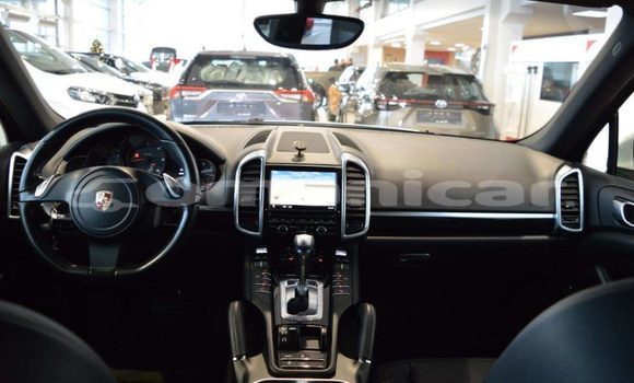 Buy Import Porsche Cayenne White Car in Import - Dubai in Dhufar Buy Import Porsche Cayenne White Car in Import - Dubai in Dhufar