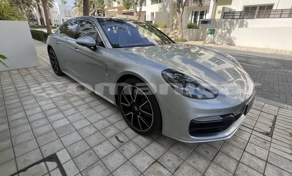 Buy Used Porsche Panamera Silver Car in Muscat in Masqat Buy Used Porsche Panamera Silver Car in Muscat in Masqat