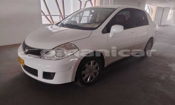 Buy Used Nissan Tiida White Car in Azaiba in Masqat Buy Used Nissan Tiida White Car in Azaiba in Masqat