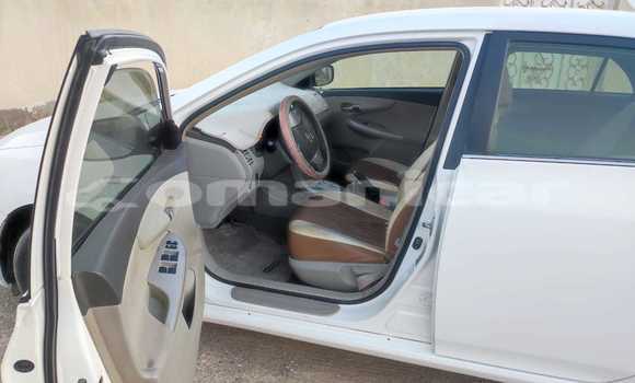 Buy Used Toyota Corolla White Car in 'Ibri in adh-Dhahirah Buy Used Toyota Corolla White Car in 'Ibri in adh-Dhahirah