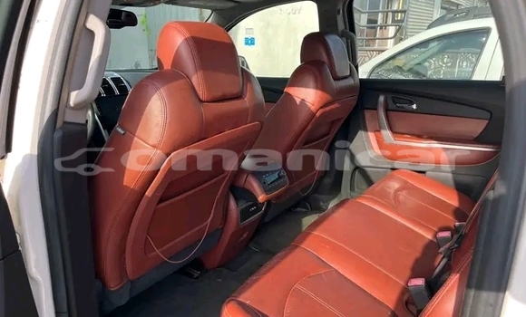 Buy Used GMC Acadia Other Car in Matrah in Masqat Buy Used GMC Acadia Other Car in Matrah in Masqat