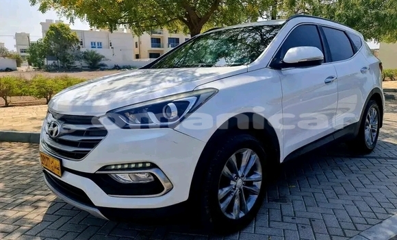 Buy Used Honda Concerto White Car in Nizwa in ad-Dakhiliyah Buy Used Honda Concerto White Car in Nizwa in ad-Dakhiliyah