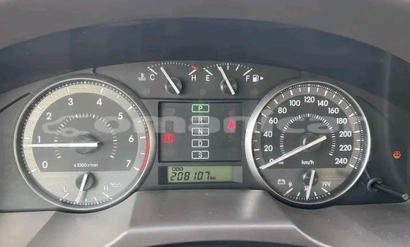 Buy Used Jeep Liberty White Car in Azaiba in Masqat