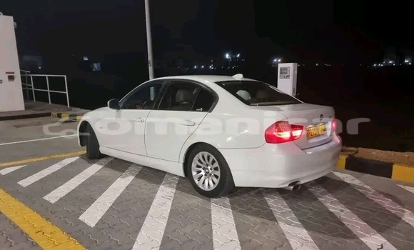 Buy Used BMW 5–Series White Car in Masqat in Masqat Buy Used BMW 5–Series White Car in Masqat in Masqat