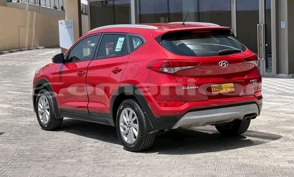 Buy Used Hyundai Tucson Red Car in as–Sib in Masqat Buy Used Hyundai Tucson Red Car in as–Sib in Masqat