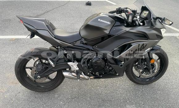 Buy Used Kawasaki Ninja Black Bike in Muscat in Masqat