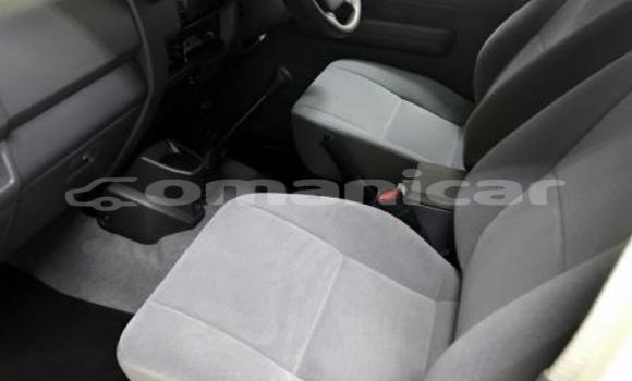 Buy Used Toyota Land Cruiser White Car in Muscat in Masqat Buy Used Toyota Land Cruiser White Car in Muscat in Masqat