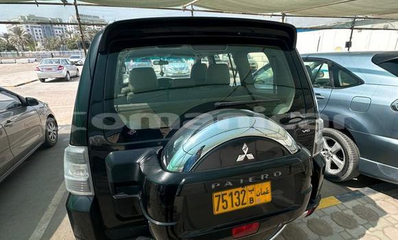 Buy Used Mitsubishi Pajero Black Car in Muscat in Masqat Buy Used Mitsubishi Pajero Black Car in Muscat in Masqat