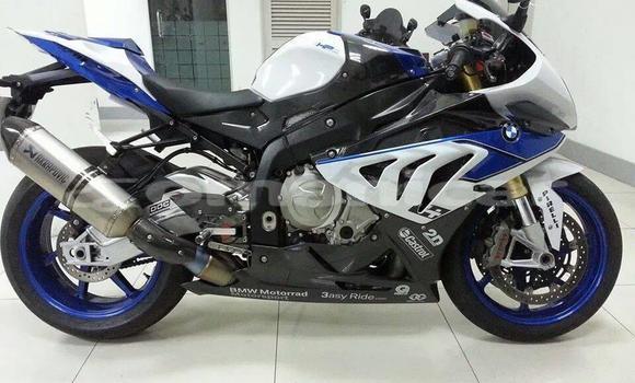 Buy Used BMW HP Blue Bike in Muscat in Masqat Buy Used BMW HP Blue Bike in Muscat in Masqat