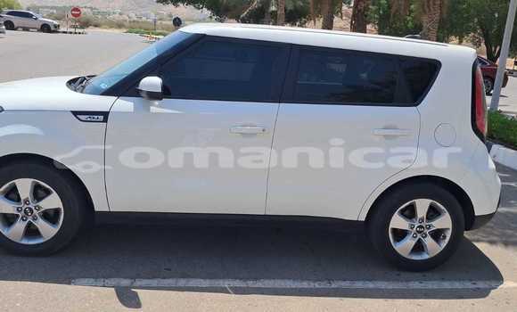 Buy Used Kia Soul White Car in Muscat in Masqat
