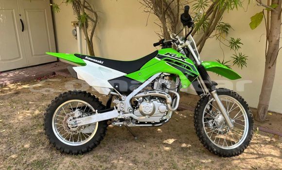 Buy Used Kawasaki KLX Green Bike in Muscat in Masqat Buy Used Kawasaki KLX Green Bike in Muscat in Masqat