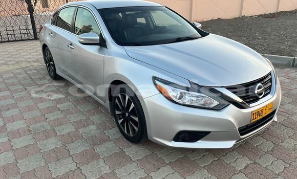 Buy Used Nissan Altima Silver Car in Suhar in al-Batinah Buy Used Nissan Altima Silver Car in Suhar in al-Batinah
