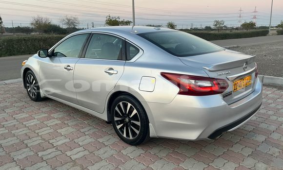 Buy Used Nissan Altima Silver Car in Suhar in al-Batinah Buy Used Nissan Altima Silver Car in Suhar in al-Batinah