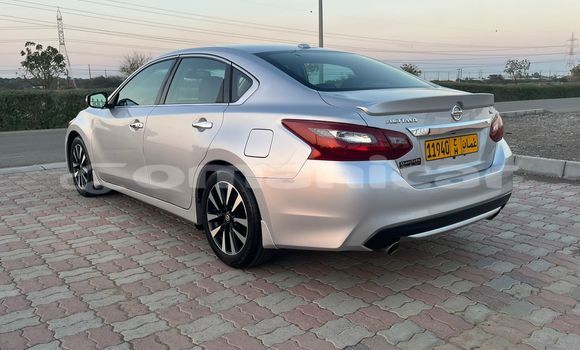 Buy Used Nissan Altima Silver Car in Suhar in al-Batinah Buy Used Nissan Altima Silver Car in Suhar in al-Batinah
