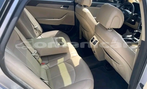 Buy Used Hyundai Sonata Other Car in as–Suwayq in al-Batinah Buy Used Hyundai Sonata Other Car in as–Suwayq in al-Batinah