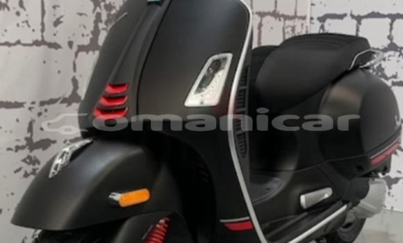 Buy Used Vespa GTS Black Bike in Muscat in Masqat