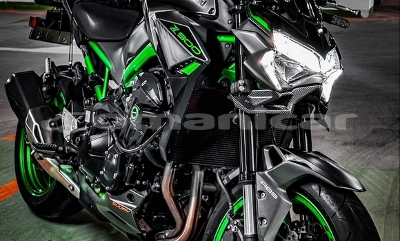Buy Used Kawasaki Z Green Bike in Muscat in Masqat Buy Used Kawasaki Z Green Bike in Muscat in Masqat
