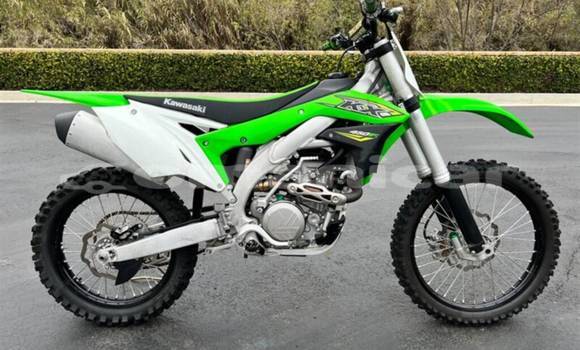 Buy Used Kawasaki KX Green Bike in Muscat in Masqat Buy Used Kawasaki KX Green Bike in Muscat in Masqat