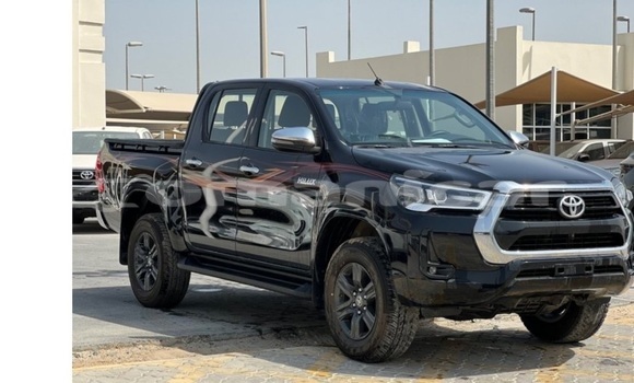 Buy Used Toyota Hilux White Car in Muscat in Masqat Buy Used Toyota Hilux White Car in Muscat in Masqat