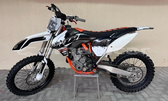 Buy Used KTM 250 Beige Bike in Muscat in Masqat